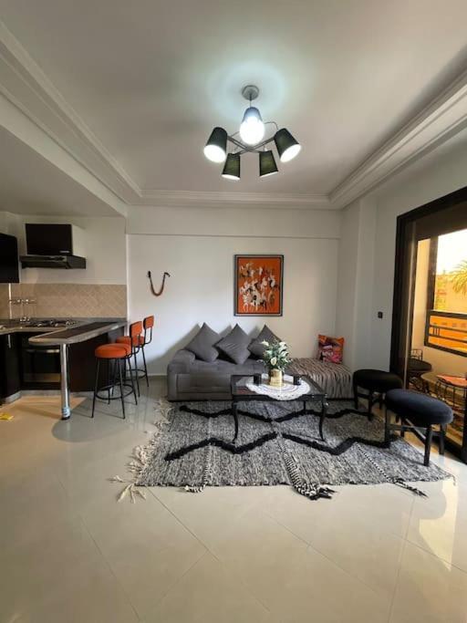 Appartement Superbe En Plein Centre *